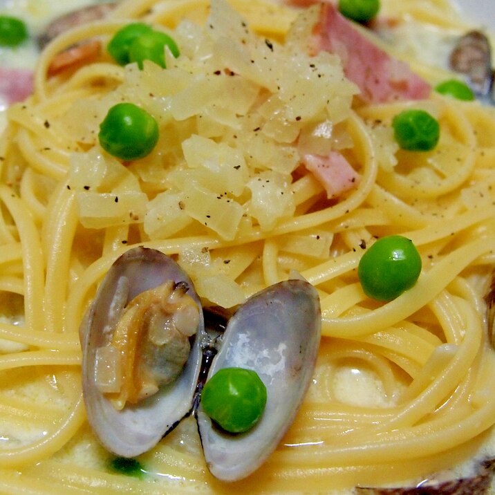 ベーコンとあさりとグリーンピースの豆乳スープパスタ